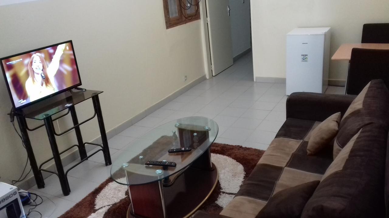 דקר Aziz Residence מראה חיצוני תמונה