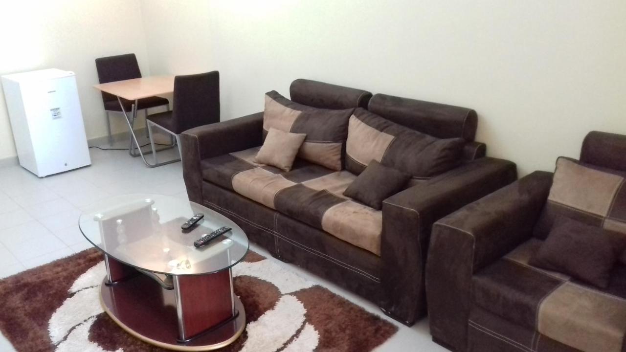 דקר Aziz Residence מראה חיצוני תמונה