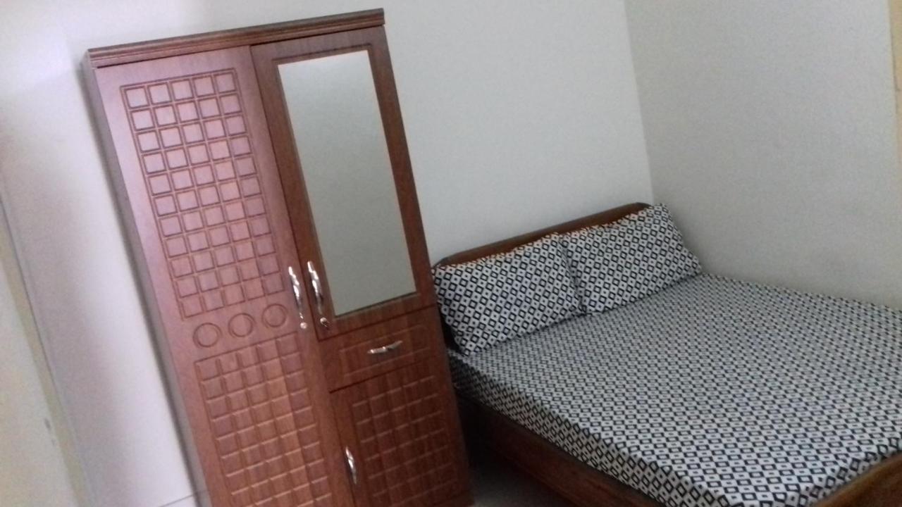 דקר Aziz Residence מראה חיצוני תמונה